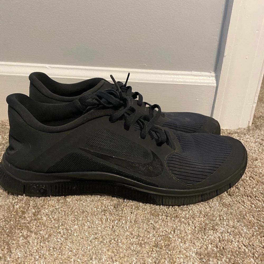 Black NIKE Men’s running shoes